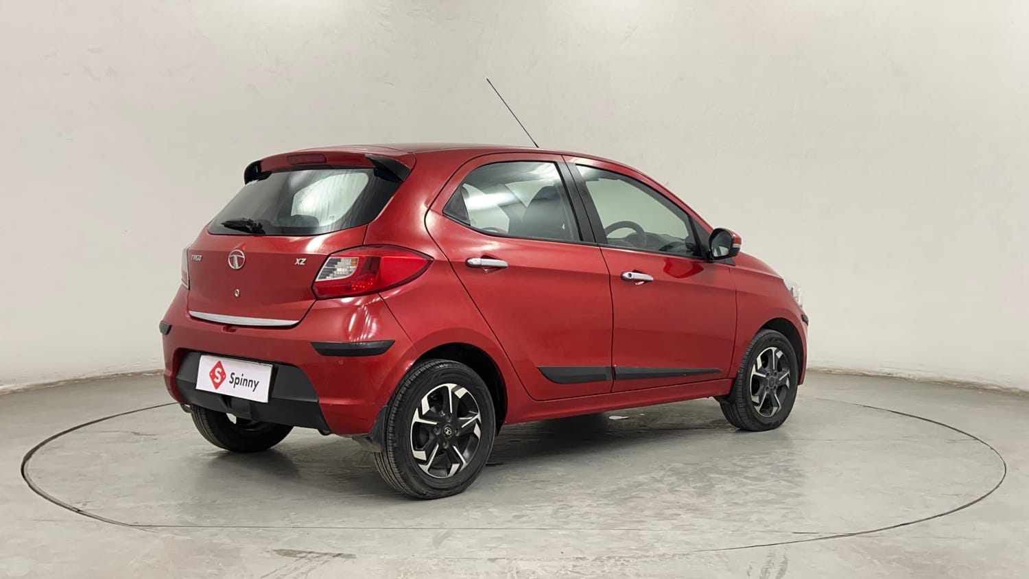 Used 2017 Tata Tiago Revotron XE (O) Petrol Manual exterior RIGHT REAR CORNER VIEW