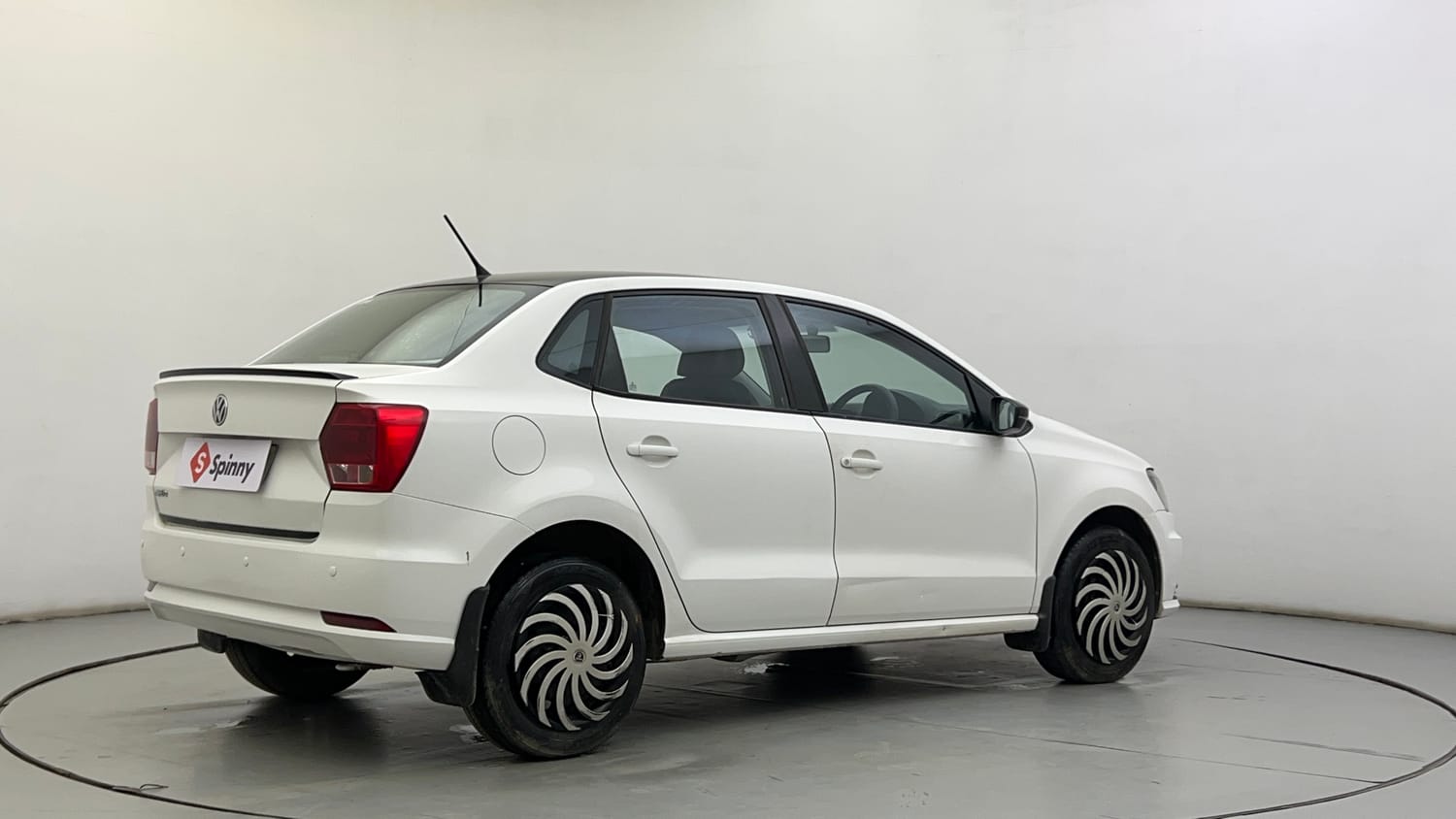Used 2019 Volkswagen Ameo Comfortline 1.0L (P) Petrol Manual exterior RIGHT REAR CORNER VIEW