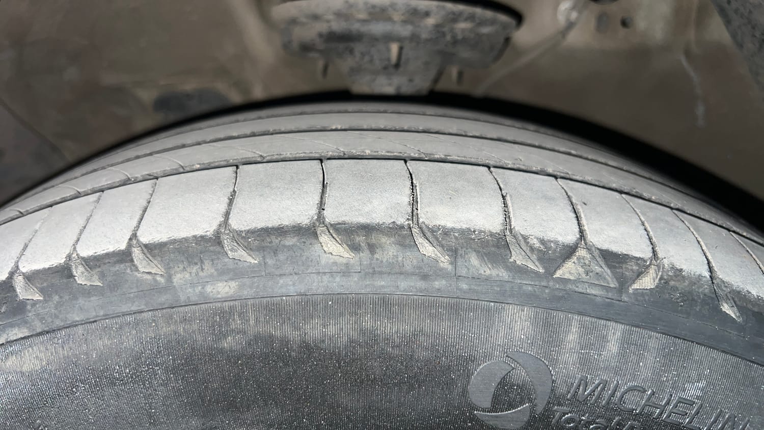 Used 2017 Hyundai Creta 1.6 SX Plus AT Petrol Petrol Automatic tyres LEFT FRONT TYRE TREAD VIEW