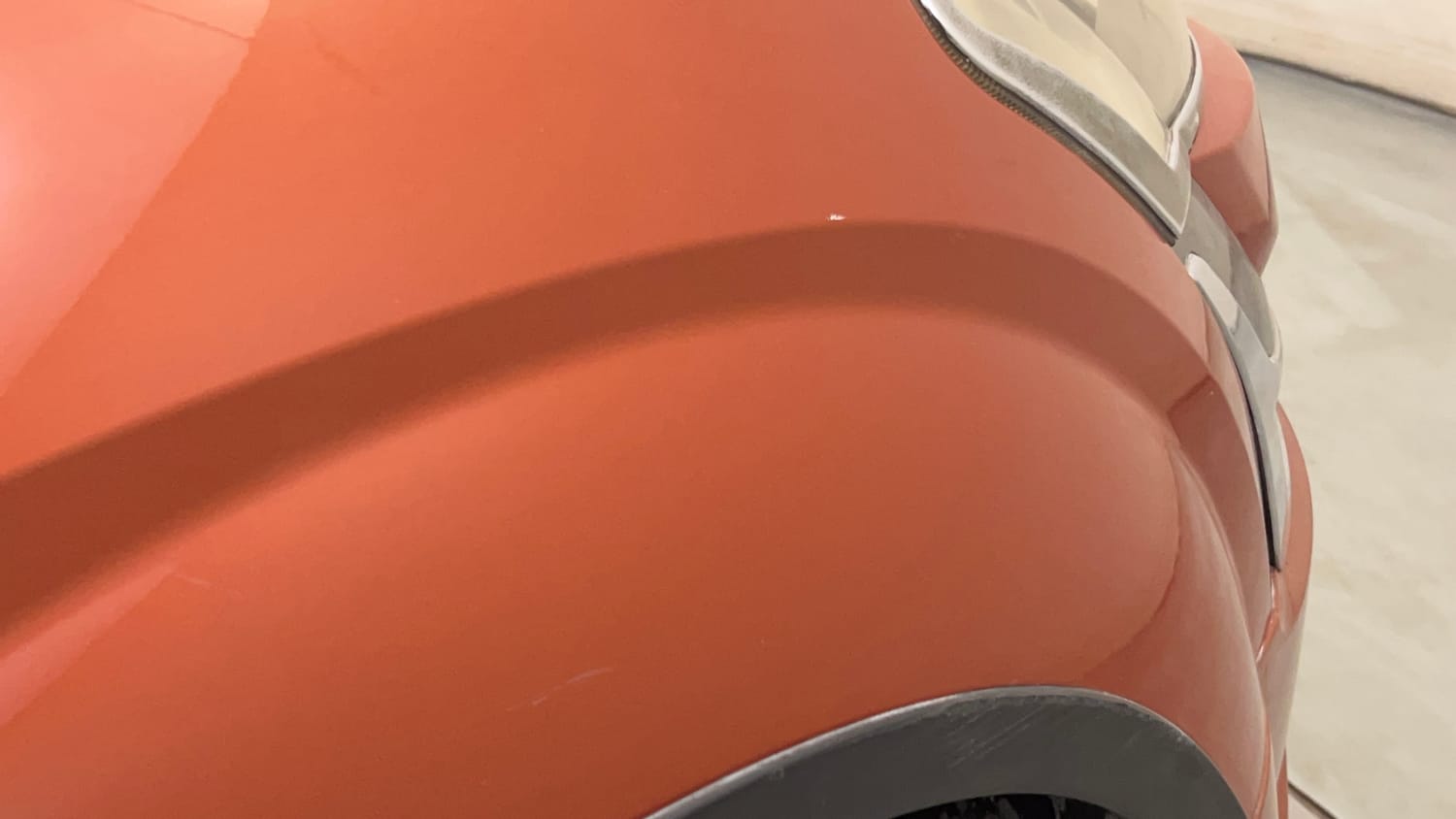 Used 2015 Mahindra XUV500 W10 Diesel Manual dents MINOR SCRATCH