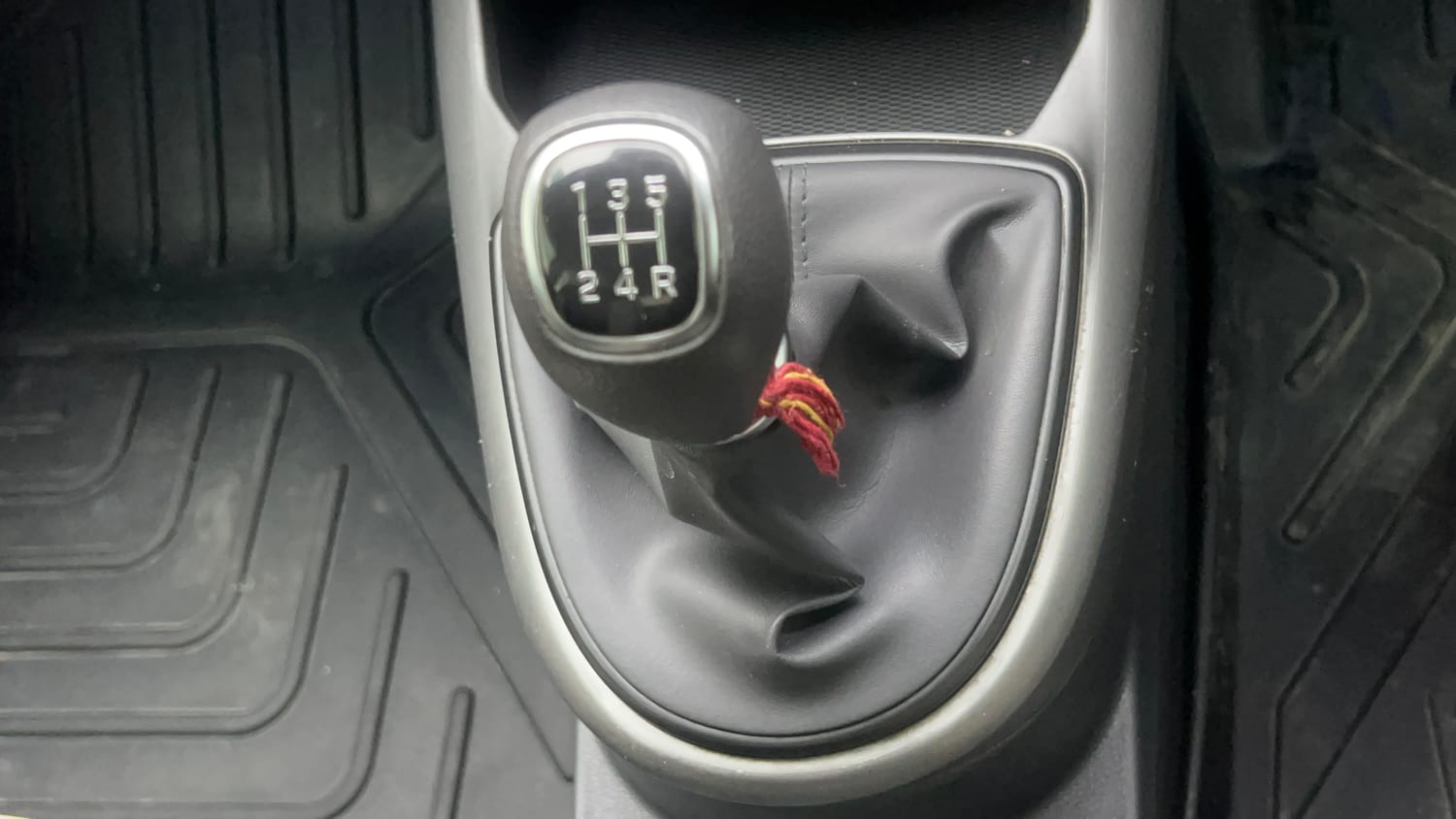 Used 2023 Hyundai Grand i10 Nios Sportz 1.2 Kappa VTVT Petrol Manual interior GEAR  KNOB VIEW