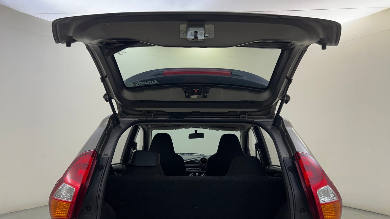 Used 2016 Datsun Redi-GO Sport Petrol Manual interior DICKY DOOR OPEN VIEW