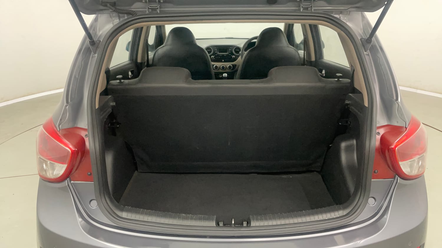 Used 2016 Hyundai Grand i10 Sportz 1.2 Kappa VTVT Petrol Manual interior DICKY INSIDE VIEW