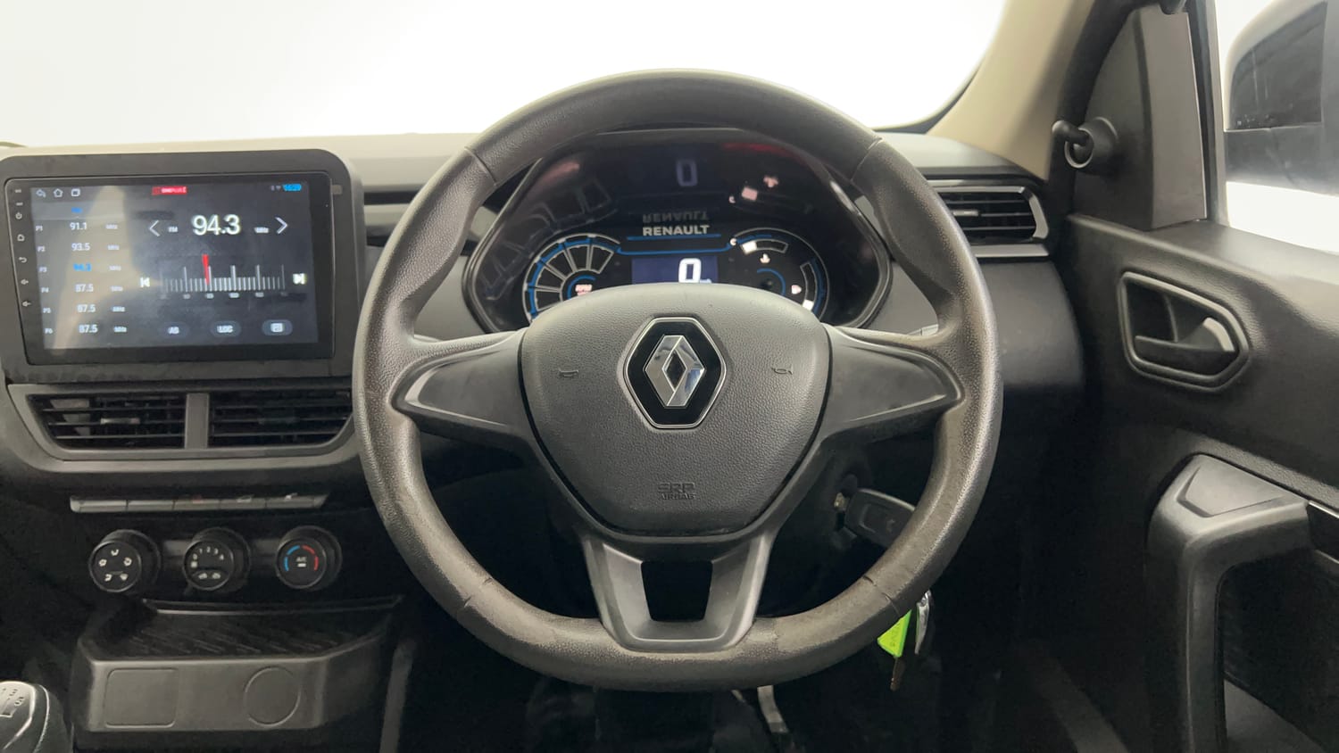Used 2023 Renault Kiger RXE MT Petrol Manual interior STEERING VIEW