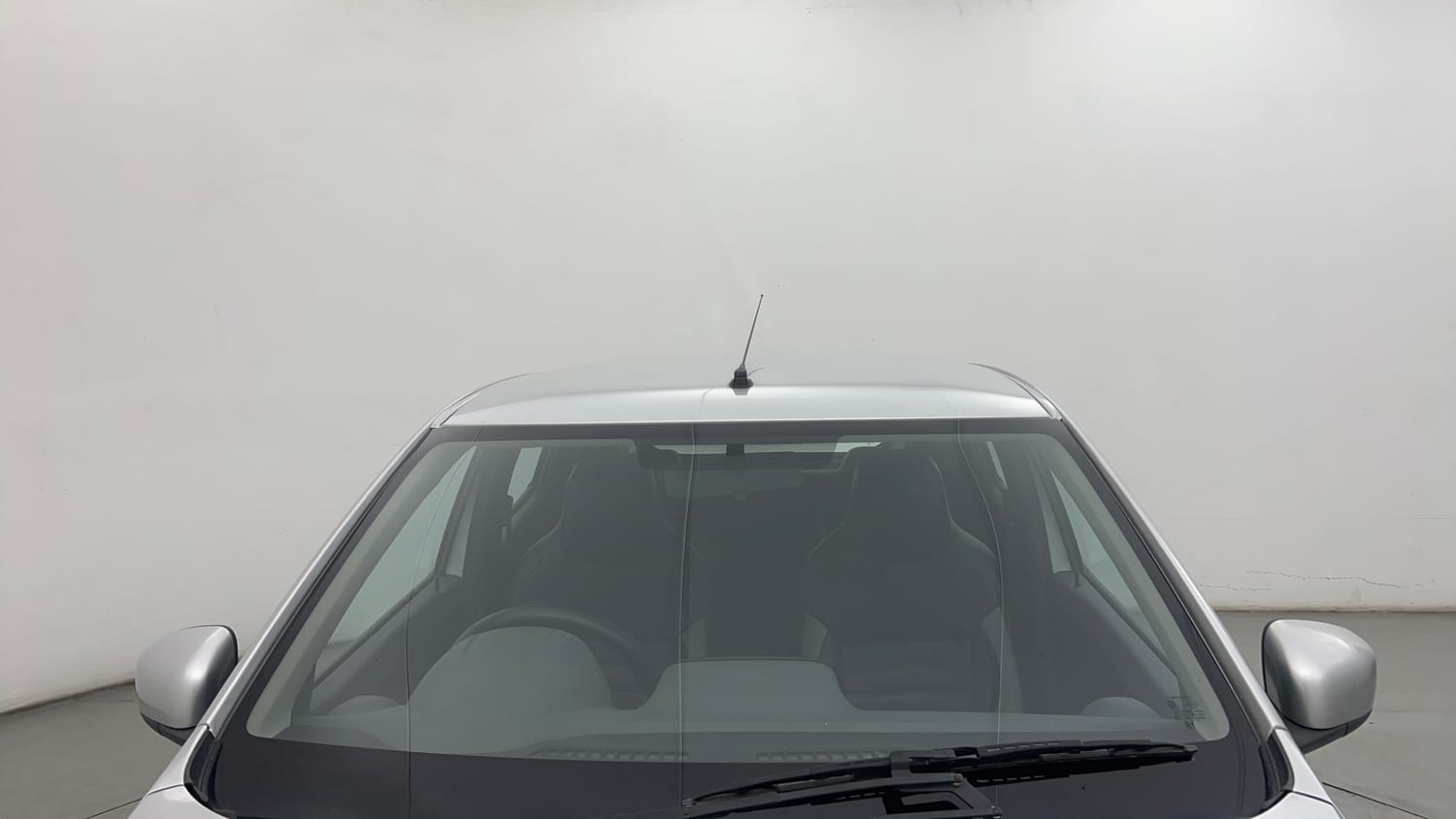 Used 2022 Renault Kwid RXT 1.0 AMT (O) Petrol Automatic exterior FRONT WINDSHIELD VIEW