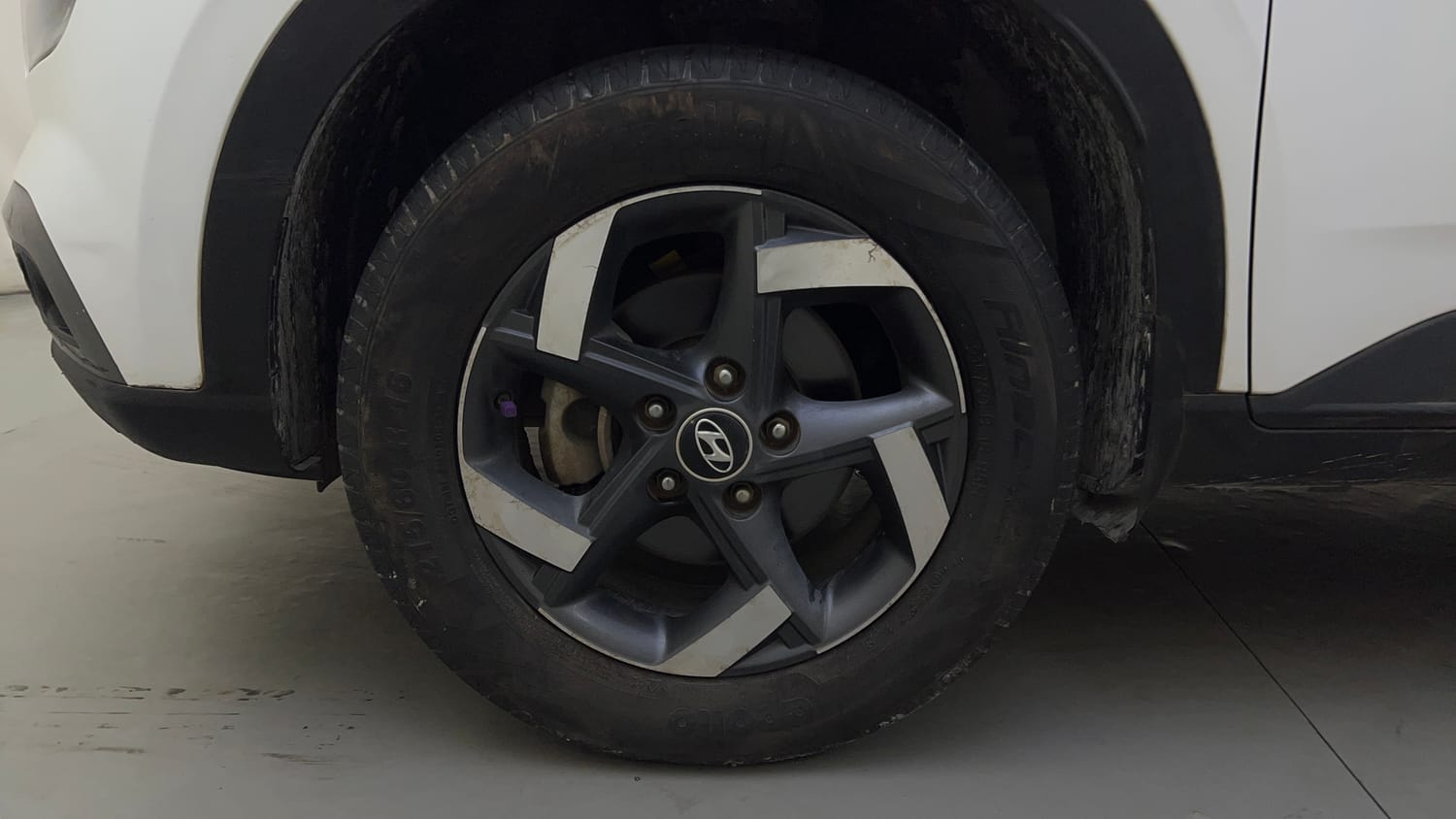 Used 2020 Hyundai Venue SX 1.0 Turbo Petrol Manual tyres LEFT FRONT TYRE RIM VIEW