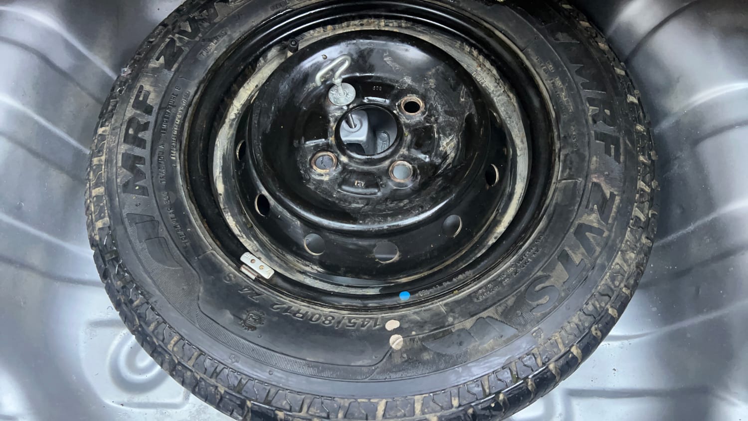 Used 2017 Maruti Suzuki Alto 800 LXi Petrol Manual tyres SPARE TYRE VIEW