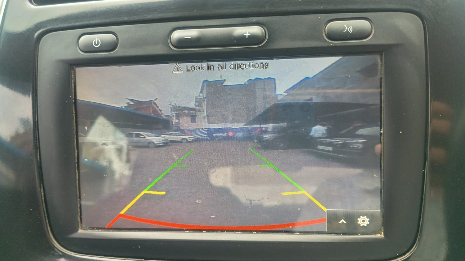 Used 2019 Renault Kwid RXT Opt Petrol Manual top_features Rear camera