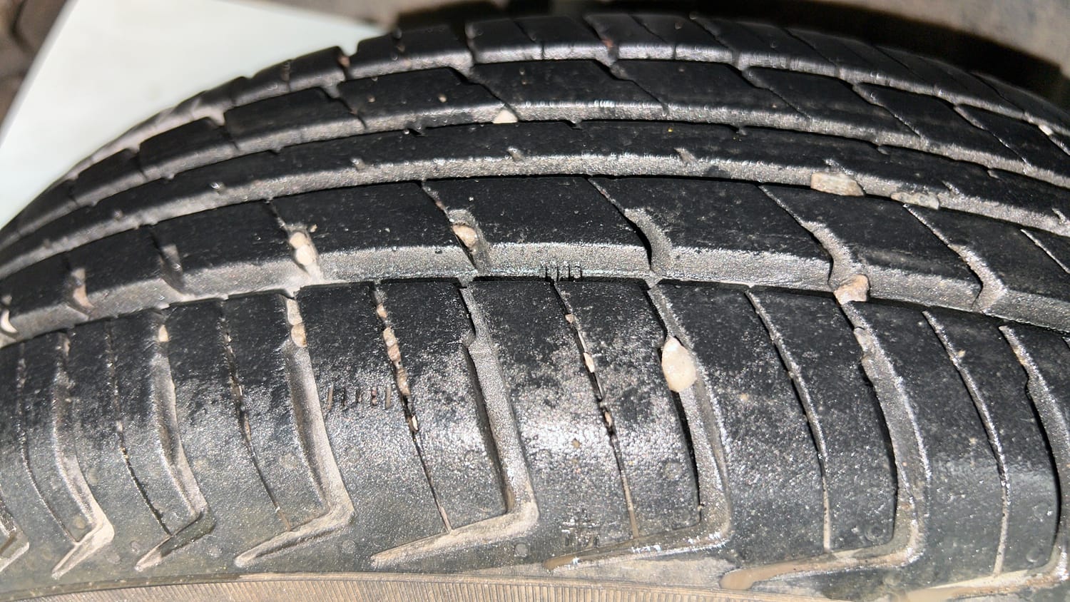 Used 2016 Datsun Redi-GO Sport Petrol Manual tyres RIGHT REAR TYRE TREAD VIEW