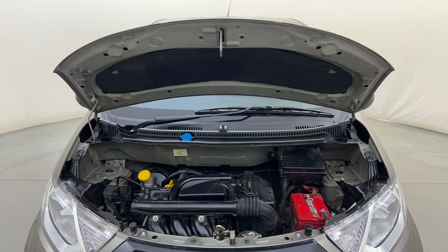 Used 2016 Datsun Redi-GO Sport Petrol Manual engine ENGINE & BONNET OPEN FRONT VIEW