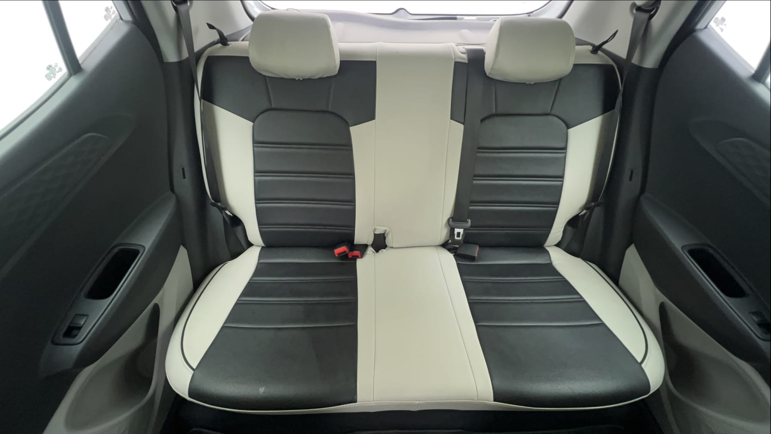 Used 2023 Hyundai Grand i10 Nios Sportz 1.2 Kappa VTVT Petrol Manual interior REAR SEAT CONDITION VIEW