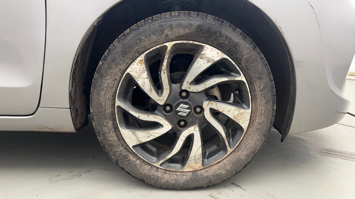 Used 2021 Maruti Suzuki Baleno Alpha Automatic Petrol Automatic tyres RIGHT FRONT TYRE RIM VIEW