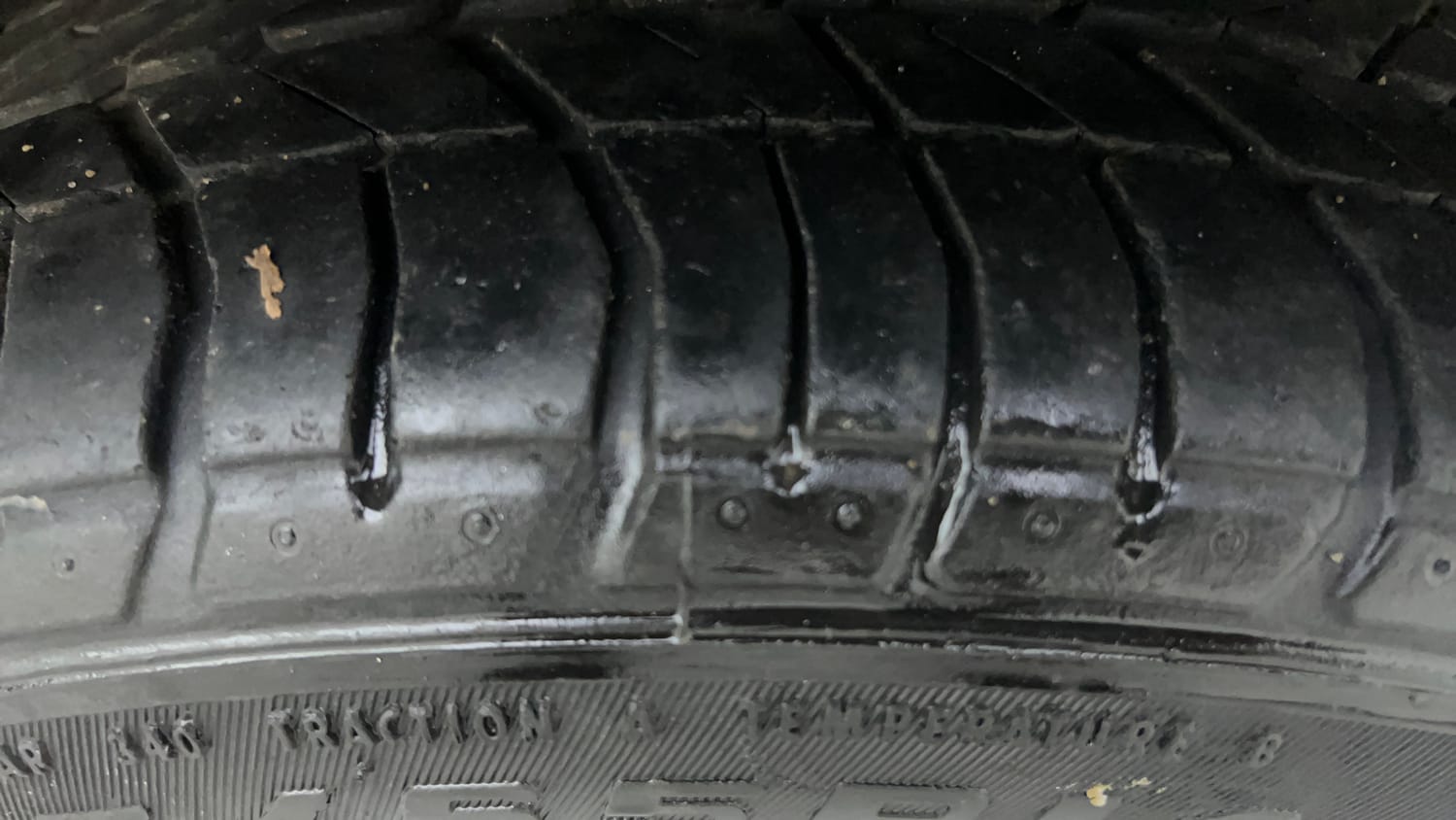 Used 2013 Honda Brio S MT Petrol Manual tyres RIGHT FRONT TYRE TREAD VIEW