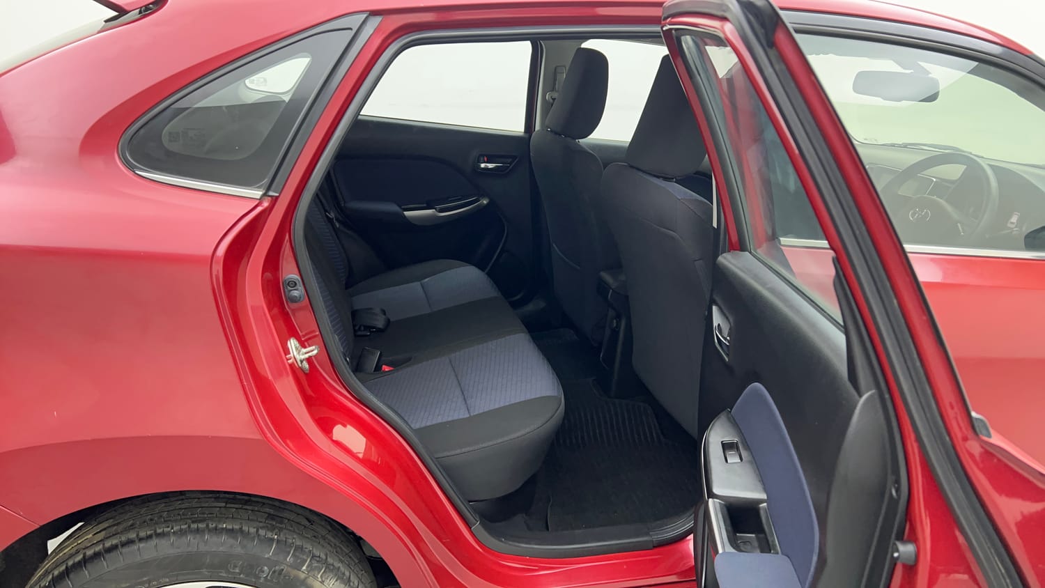 Used 2021 Toyota Glanza G CVT Petrol Automatic interior RIGHT SIDE REAR DOOR CABIN VIEW
