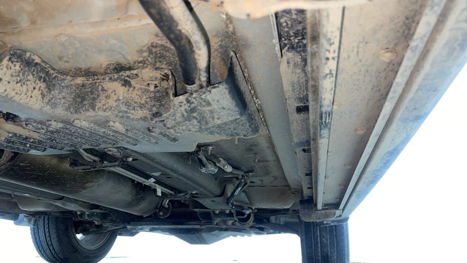 Used 2026 Tata Safari Accomplished X Automatic Petrol Automatic extra REAR RIGHT UNDERBODY VIEW