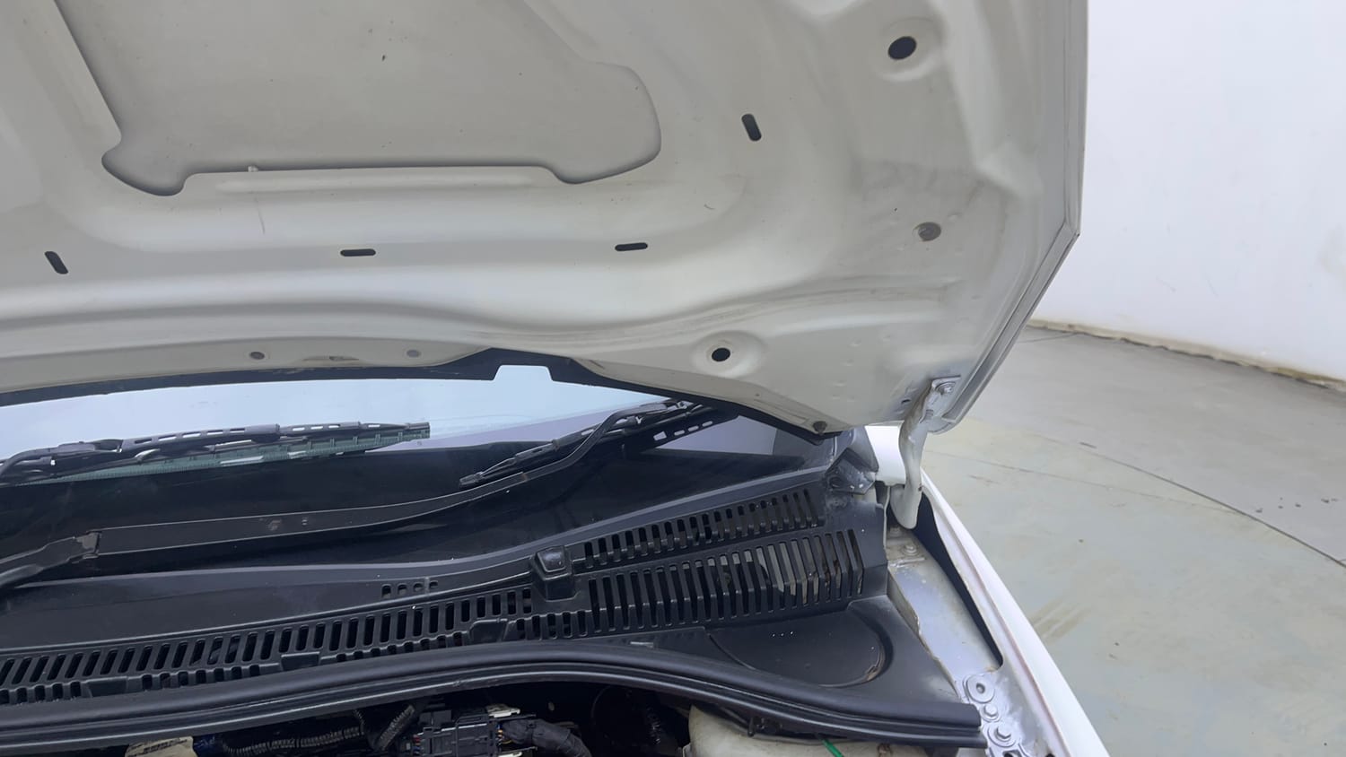 Used 2023 Tata Tiago EV XZ Plus Tech LUX Long Range Electric Automatic engine ENGINE LEFT SIDE HINGE & APRON VIEW