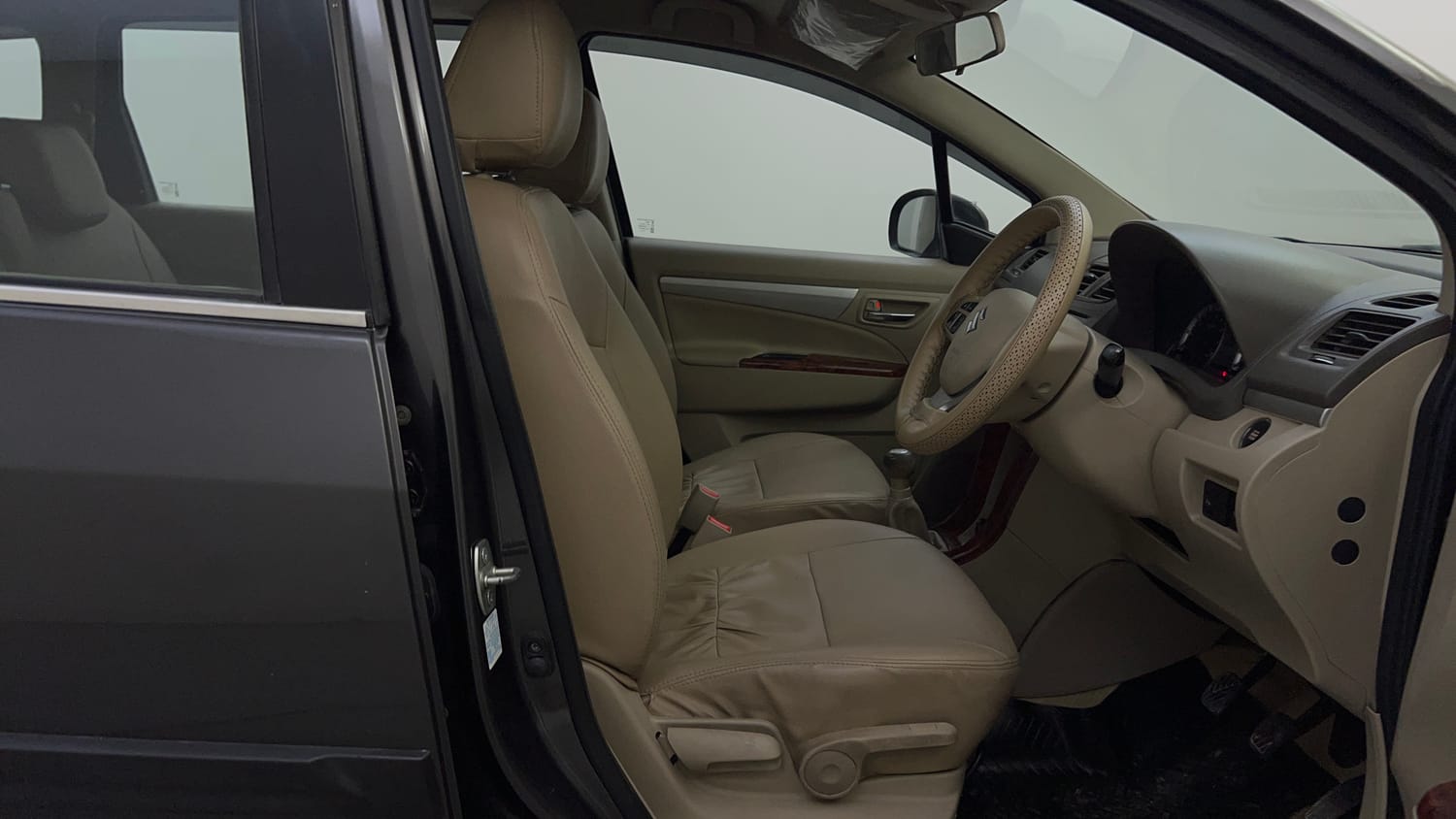 Used 2017 Maruti Suzuki Ertiga ZXI+ Petrol Manual interior RIGHT SIDE FRONT DOOR CABIN VIEW