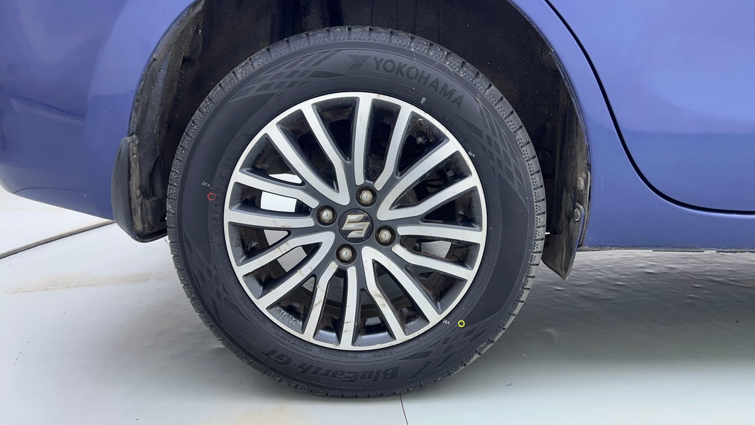 Used 2017 Maruti Suzuki Dzire ZXi Plus AMT Petrol Automatic tyres RIGHT REAR TYRE RIM VIEW
