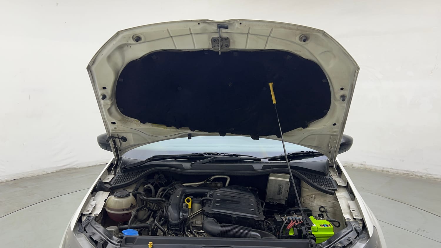 Used 2021 Volkswagen Polo GT Petrol Automatic engine ENGINE & BONNET OPEN FRONT VIEW