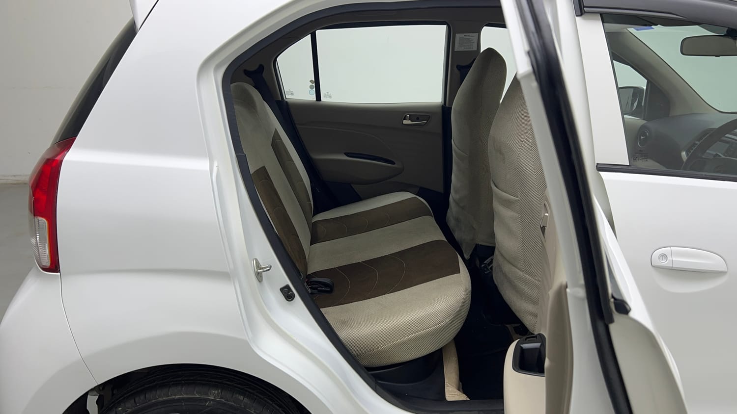 Used 2019 Hyundai Santro Magna CNG Cng Manual interior RIGHT SIDE REAR DOOR CABIN VIEW