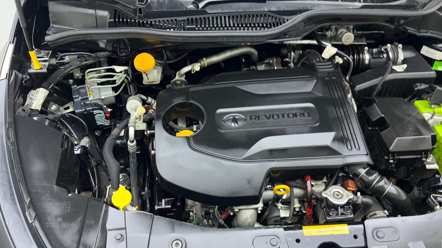 Used 2024 Tata Altroz XZ Plus (S) Dark Edition Diesel Diesel Manual engine ENGINE RIGHT SIDE VIEW