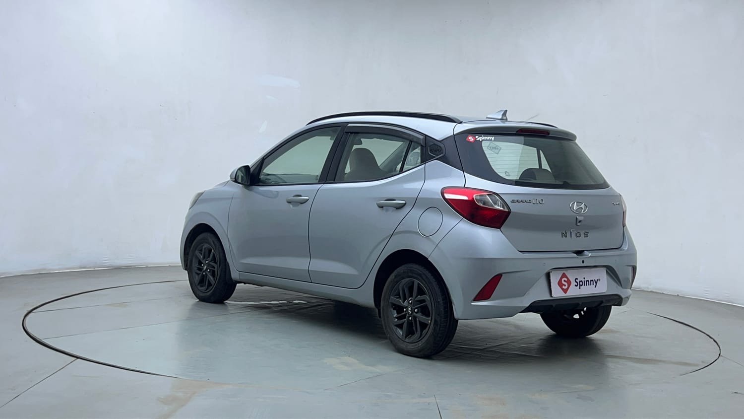 Used 2017 Maruti Suzuki Ertiga VXI CNG Cng Manual exterior LEFT REAR CORNER VIEW