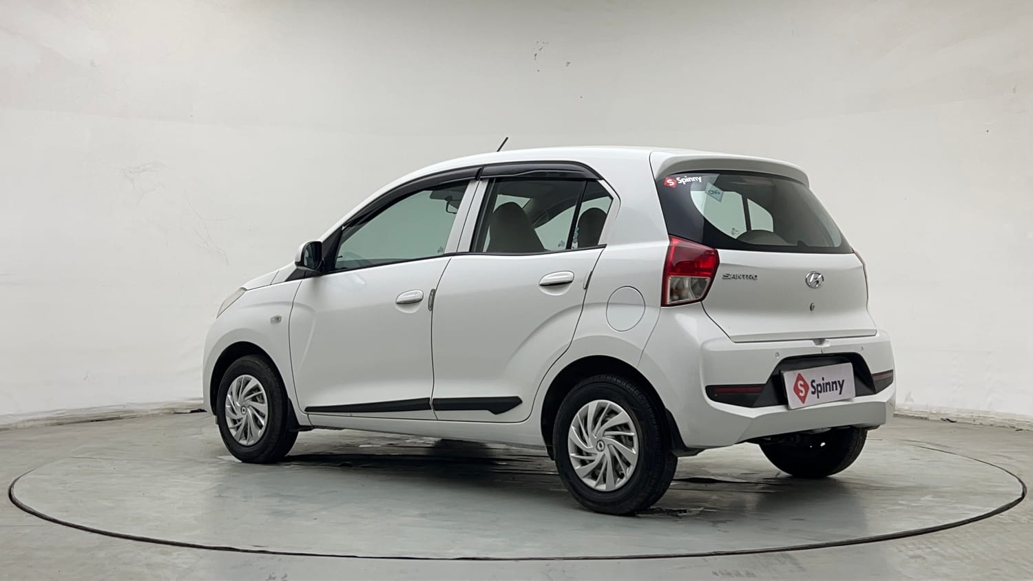 Used 2019 Hyundai Santro Magna CNG Cng Manual exterior LEFT REAR CORNER VIEW