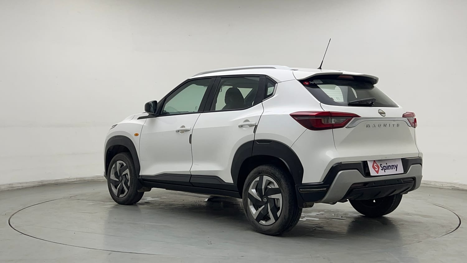 Used 2021 Nissan Magnite XE Petrol Manual exterior LEFT REAR CORNER VIEW
