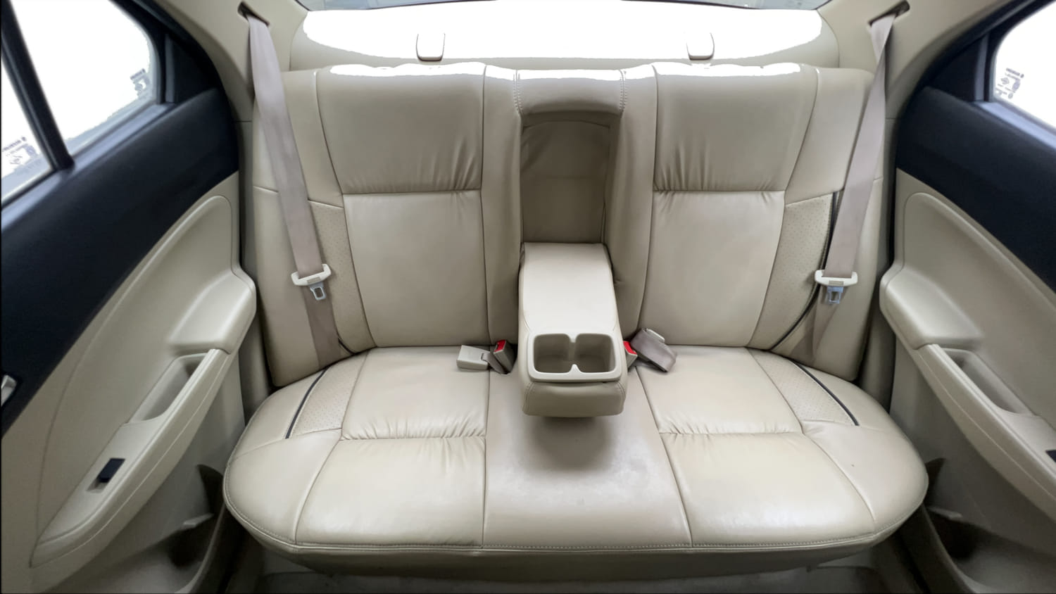 Used 2017 Maruti Suzuki Dzire ZXi Plus AMT Petrol Automatic interior REAR SEAT CONDITION VIEW