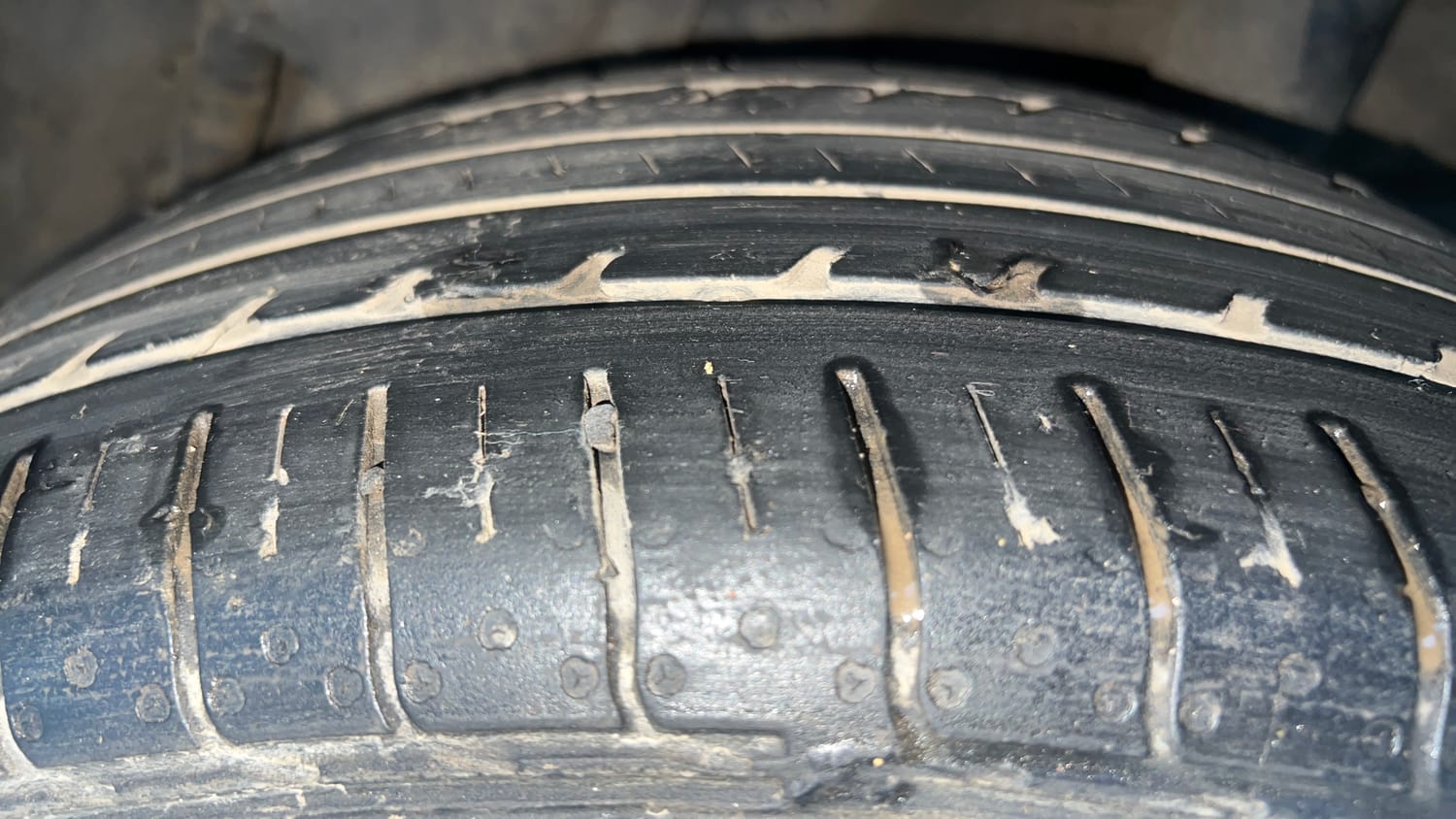 Used 2023 Hyundai Venue SX 1.2 Petrol Petrol Manual tyres LEFT REAR TYRE TREAD VIEW