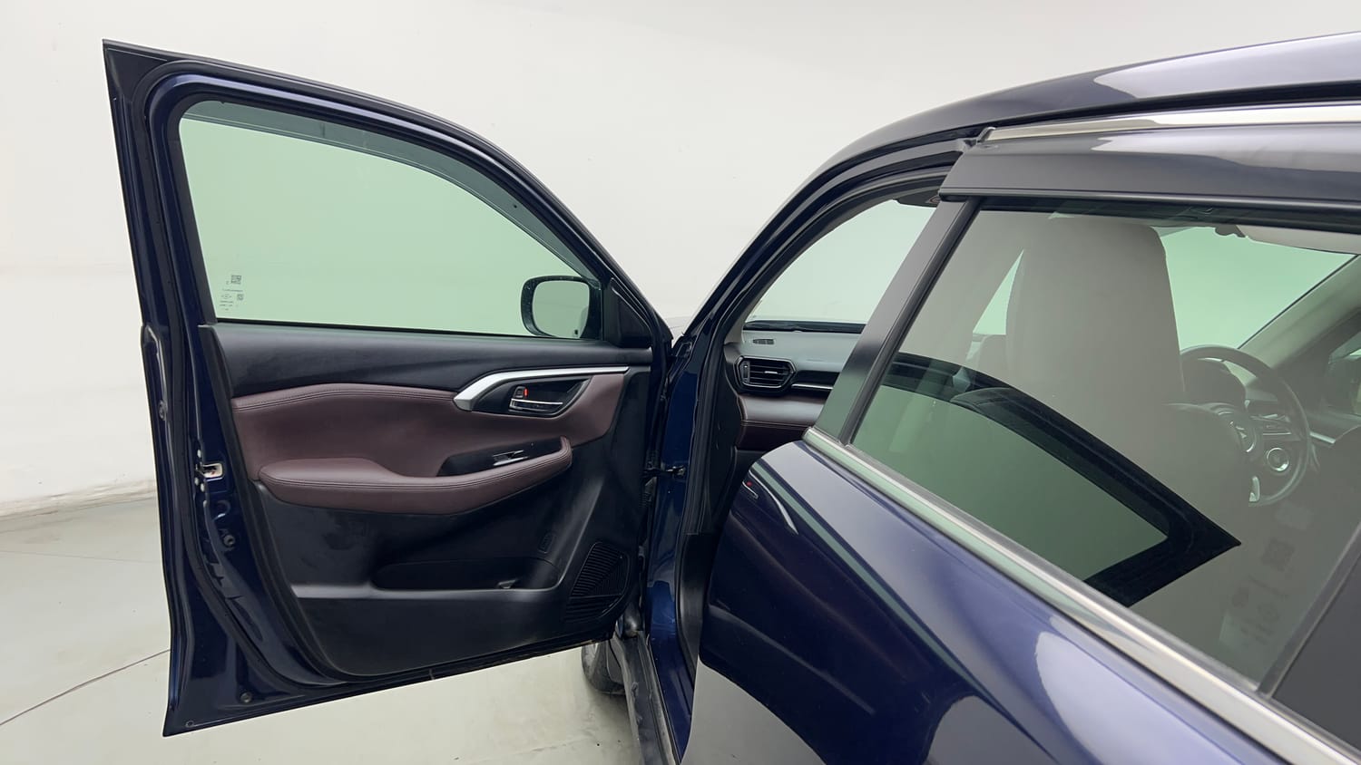 Used 2023 Maruti Suzuki Grand Vitara Zeta Smart Hybrid AT Petrol Automatic interior LEFT FRONT DOOR OPEN VIEW