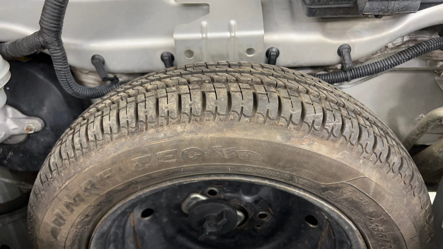 Used 2015 Tata Nano Twist XTA Petrol Automatic tyres SPARE TYRE VIEW