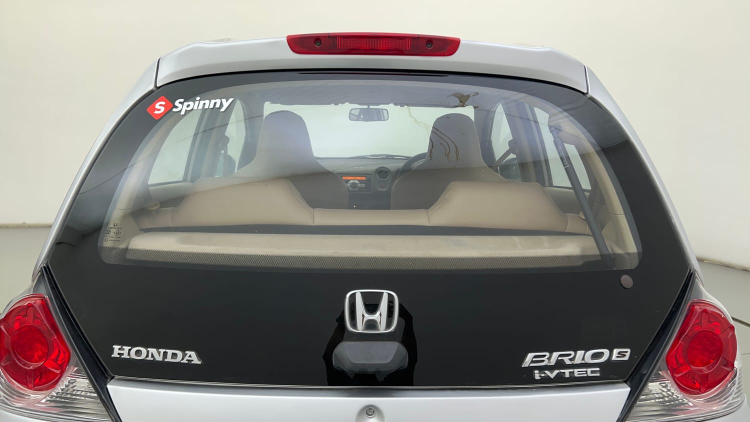 Used 2013 Honda Brio S MT Petrol Manual exterior BACK WINDSHIELD VIEW