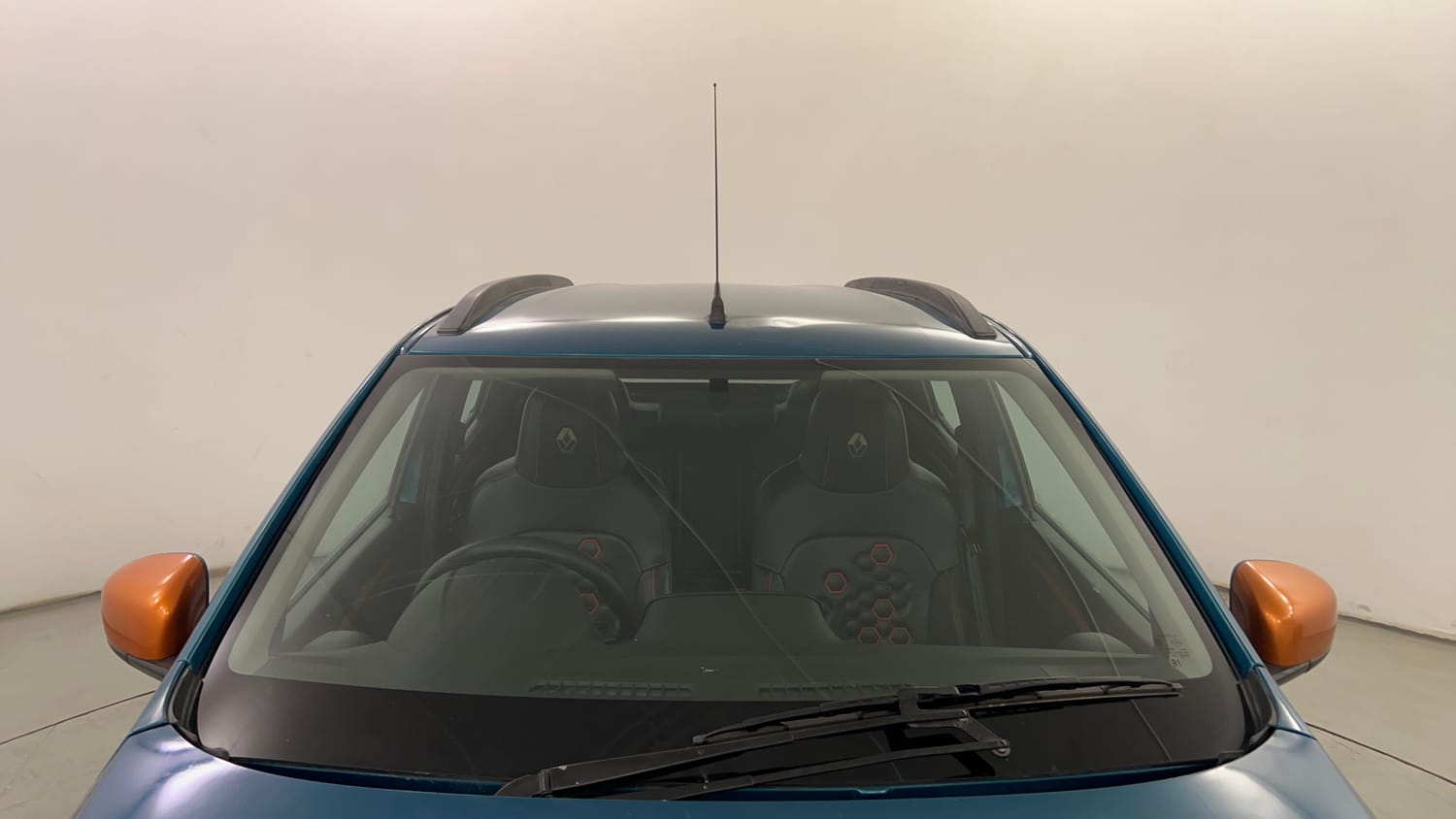 Used 2020 Renault Kwid CLIMBER 1.0 Opt Petrol Manual exterior FRONT WINDSHIELD VIEW
