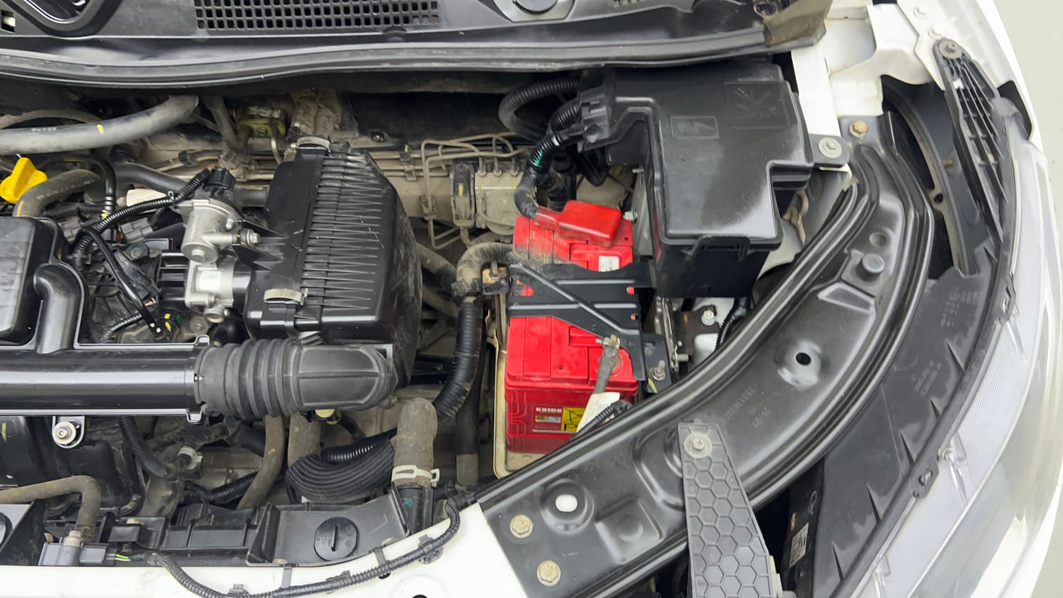 Used 2021 Nissan Magnite XE Petrol Manual engine ENGINE LEFT SIDE VIEW