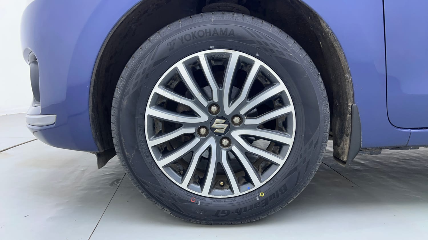 Used 2017 Maruti Suzuki Dzire ZXi Plus AMT Petrol Automatic tyres LEFT FRONT TYRE RIM VIEW