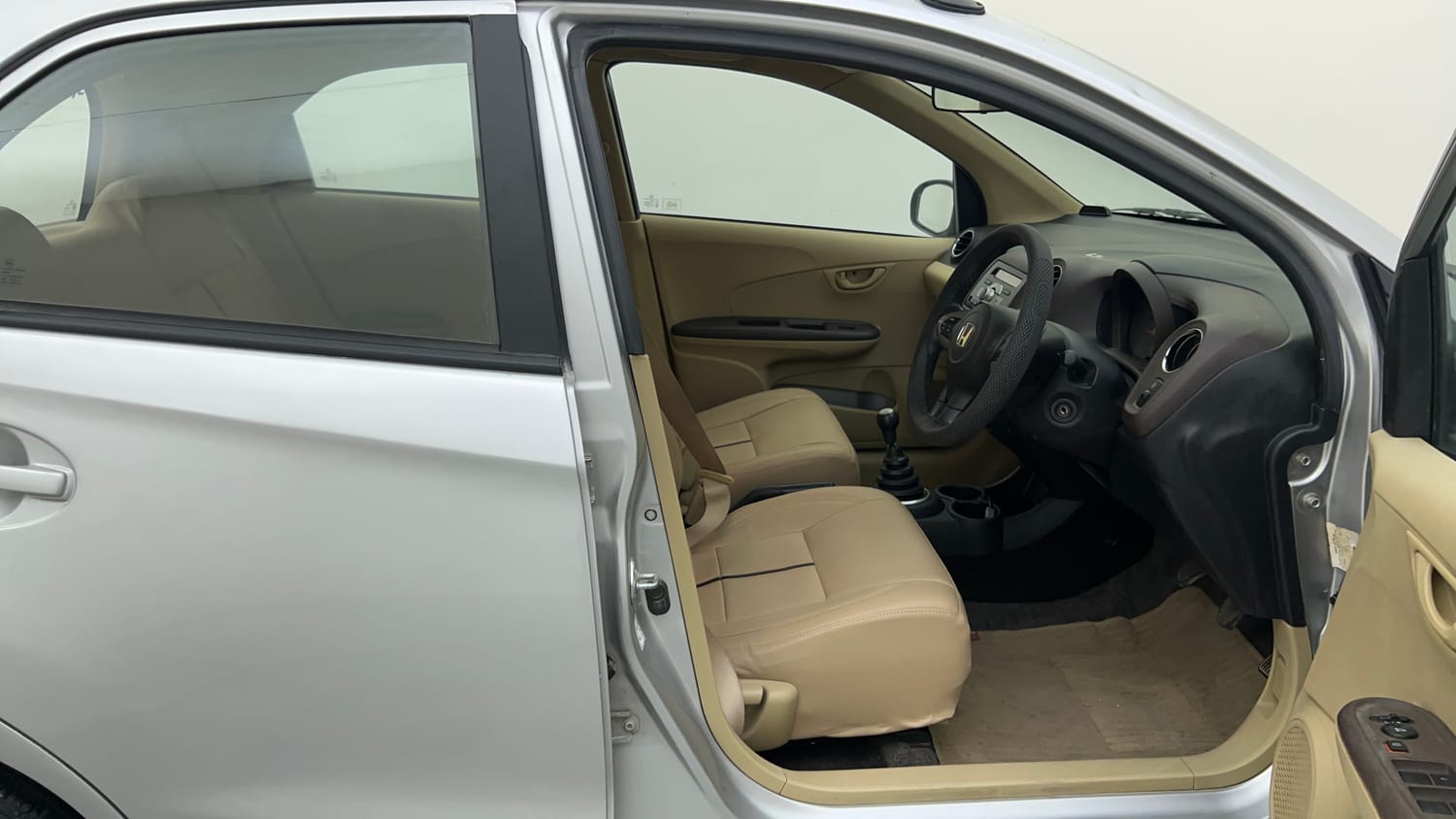 Used 2013 Honda Brio S MT Petrol Manual interior RIGHT SIDE FRONT DOOR CABIN VIEW