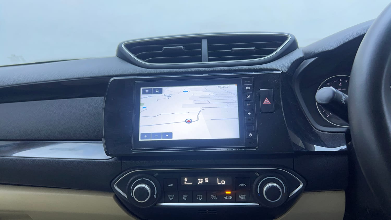Used 2019 Honda Amaze 1.2 VX CVT Petrol Petrol Automatic interior MUSIC SYSTEM & AC CONTROL VIEW