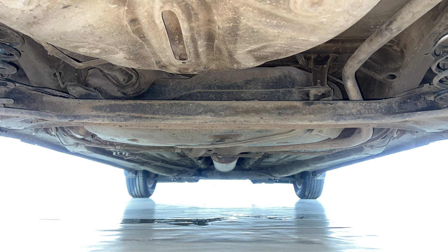 Used 2017 Maruti Suzuki Dzire ZXi Plus AMT Petrol Automatic extra REAR UNDERBODY VIEW (TAKEN FROM REAR)
