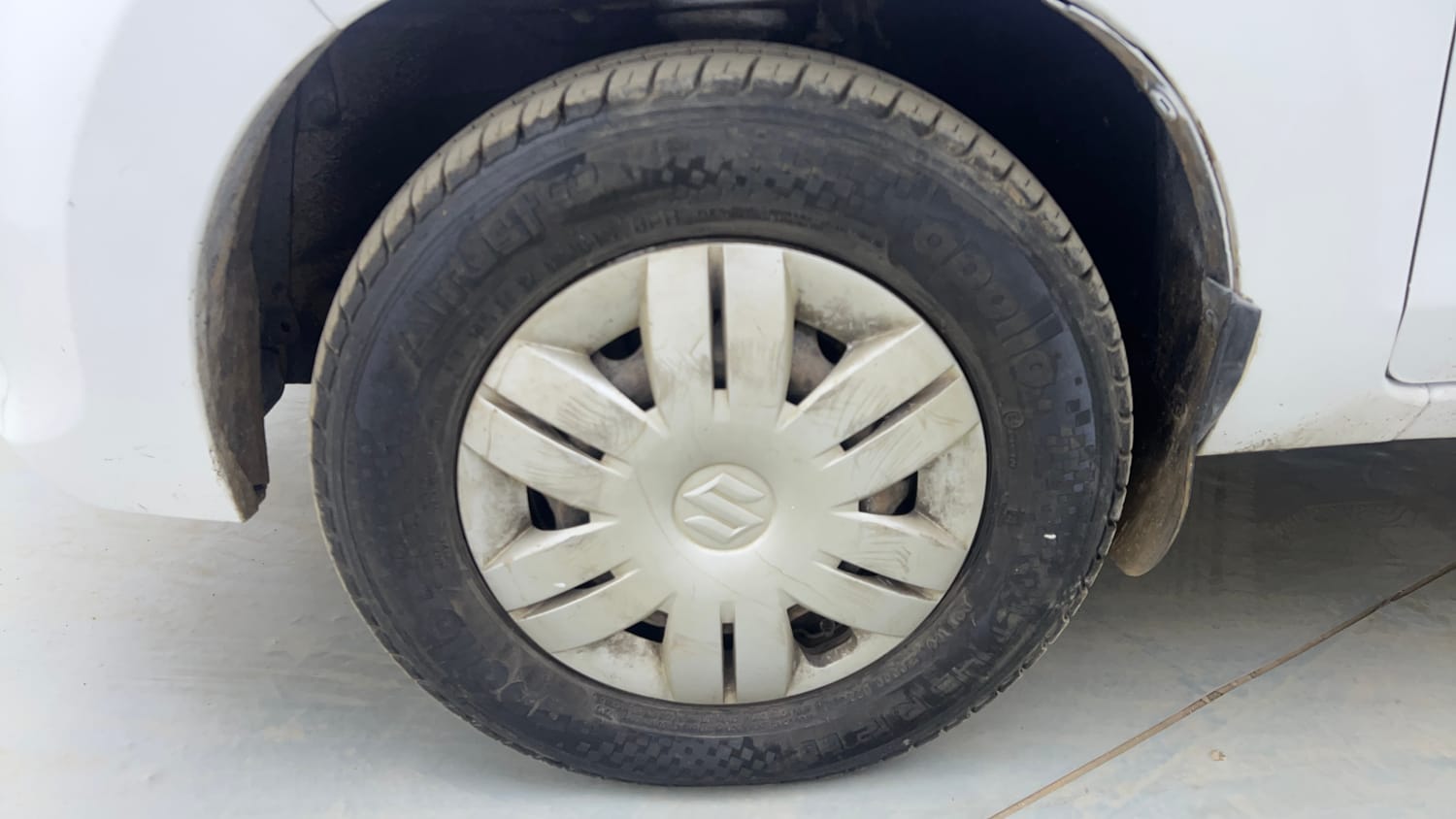 Used 2017 Maruti Suzuki Alto 800 LXi Petrol Manual tyres LEFT FRONT TYRE RIM VIEW