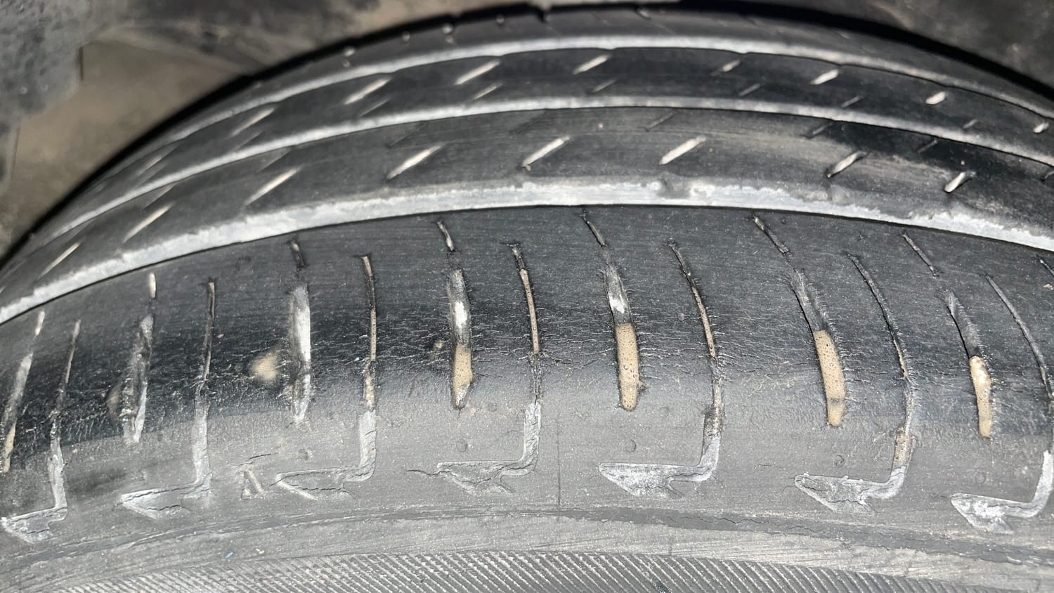 Used 2019 Honda City ZX CVT Petrol Petrol Automatic tyres RIGHT REAR TYRE TREAD VIEW