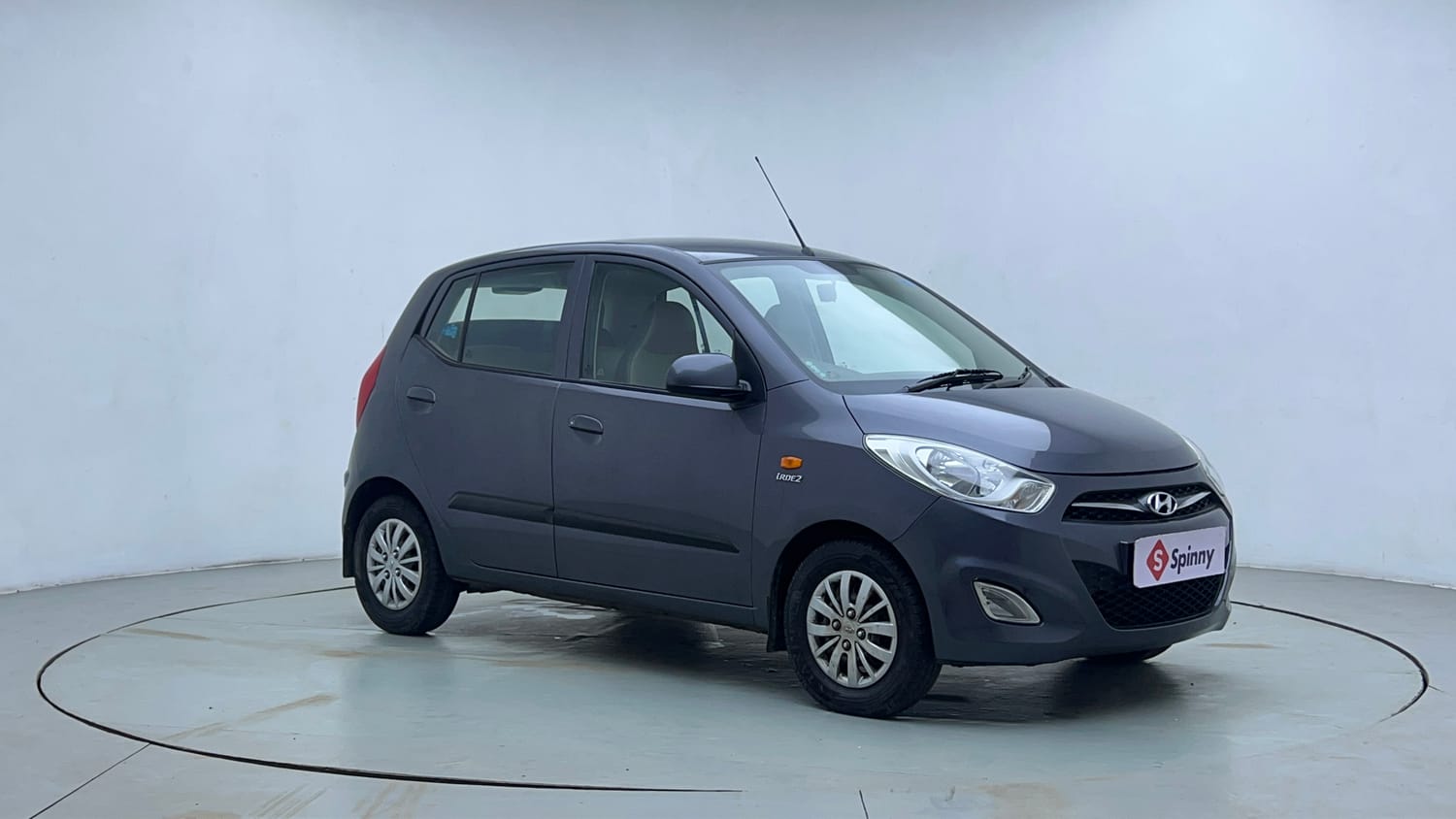 Used 2014 Hyundai i10 Sportz 1.1 iRDE2 Petrol Manual exterior RIGHT FRONT CORNER VIEW