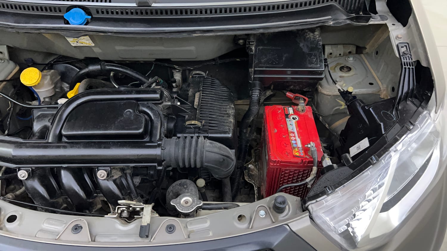 Used 2016 Datsun Redi-GO Sport Petrol Manual engine ENGINE LEFT SIDE VIEW