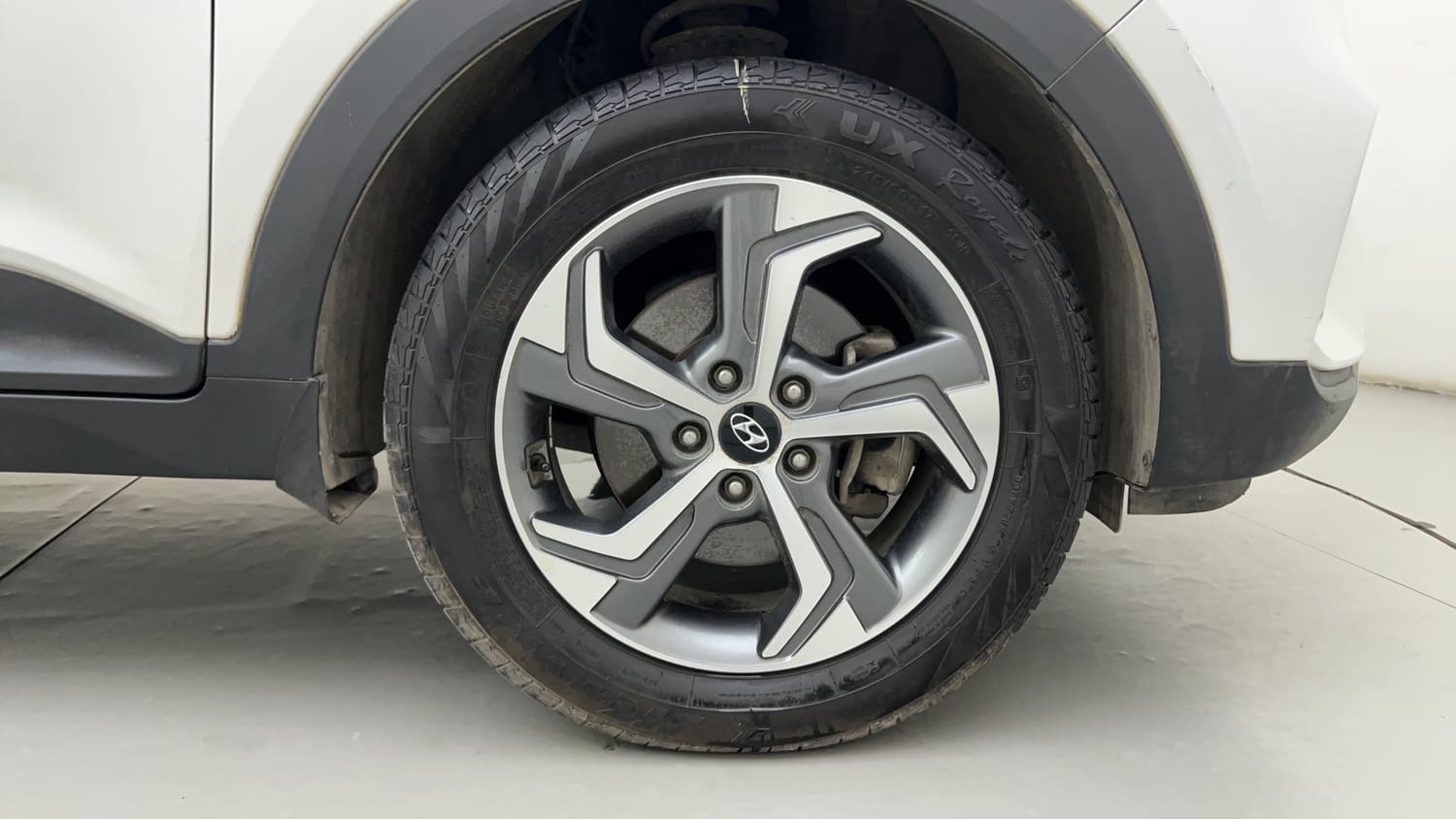 Used 2018 Hyundai Creta SX 1.6 AT Petrol Petrol Automatic tyres RIGHT FRONT TYRE RIM VIEW