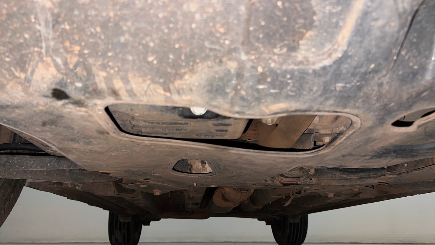 Used 2020 Hyundai Venue SX 1.0 Turbo Petrol Manual extra FRONT LEFT UNDERBODY VIEW