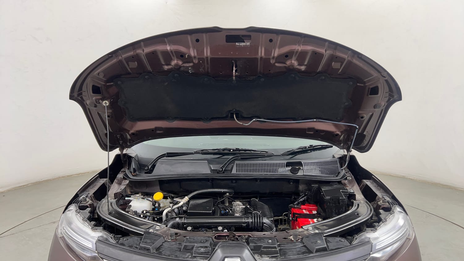 Used 2022 Renault Kiger RXZ AMT Petrol Automatic engine ENGINE & BONNET OPEN FRONT VIEW