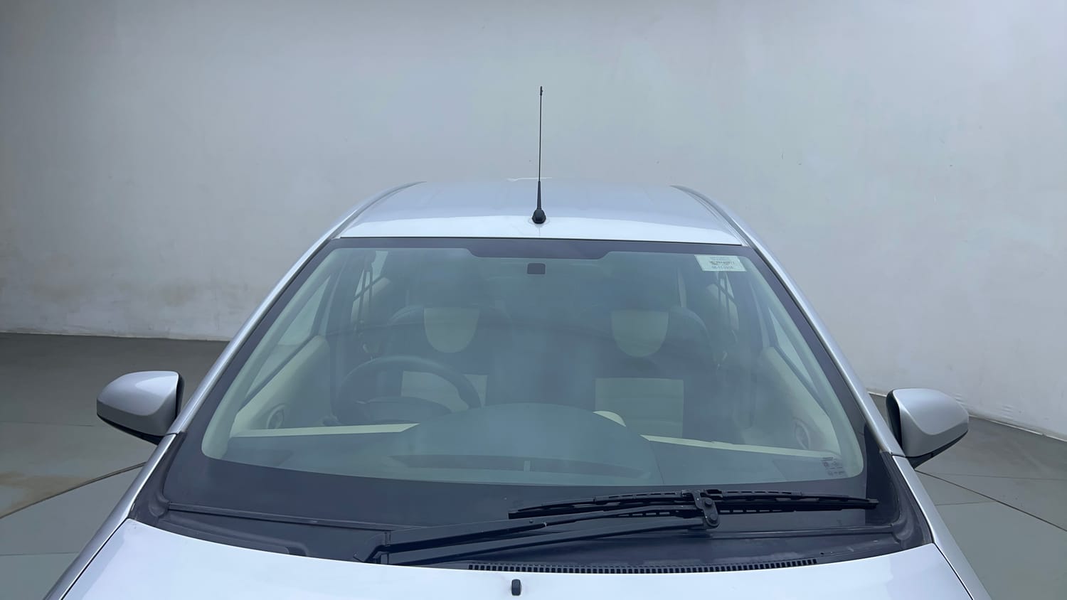 Used 2016 Toyota Etios Liva VD Diesel Manual exterior FRONT WINDSHIELD VIEW