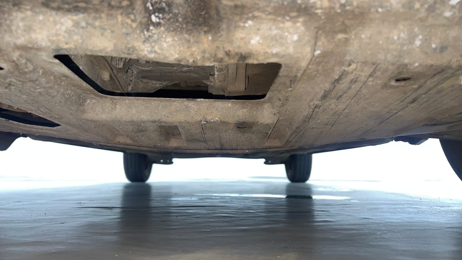 Used 2016 Toyota Etios Liva VD Diesel Manual extra FRONT LEFT UNDERBODY VIEW