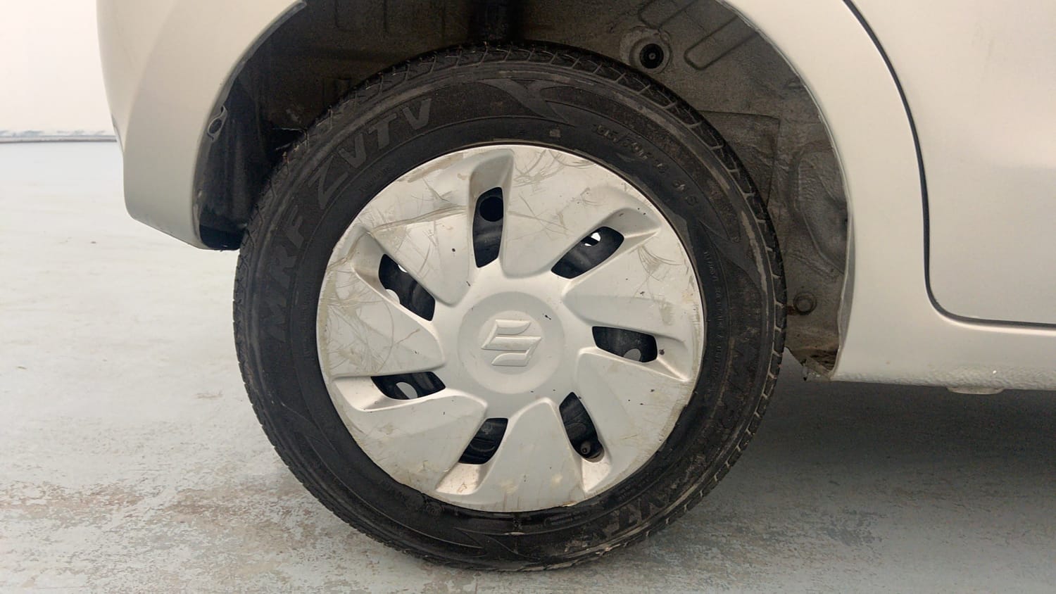 Used 2019 Maruti Suzuki Celerio VXi AMT Petrol Automatic tyres RIGHT REAR TYRE RIM VIEW
