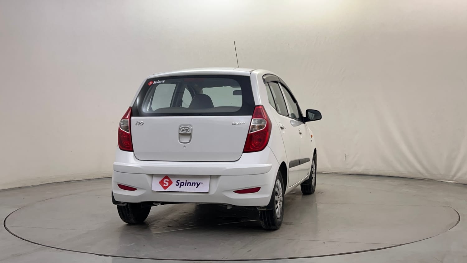 Used 2015 Hyundai i10 Sportz 1.1 iRDE2 Petrol Manual exterior RIGHT REAR CORNER VIEW